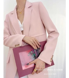 지퍼 포켓 핑크 자켓         C. zipper pocket pink jacket