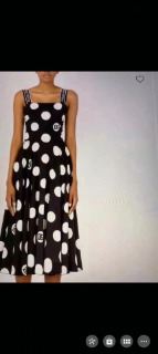 심플 물방울 무늬 디자인 민소매 롱원피스   C. Simple polka-dot pattern design sleeveless long dress
