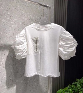 벌룬 소매 여성 반팔 티셔츠 M  . Balloon Sleeve Women&#039;s Short-Sleeved T-Shirt