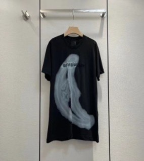 루즈핏 포인트 프린트 반팔티   J .Loose fit Point Printed Short-sleeved T-shirt