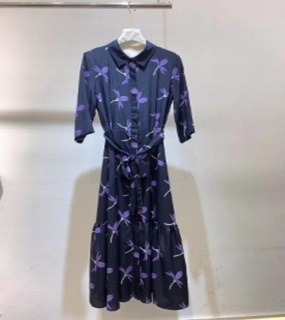 2022 여성 보라 플라워 패턴 롱 원피스   V  . 2022 Women&#039;s Purple Flower Pattern Long Dress
