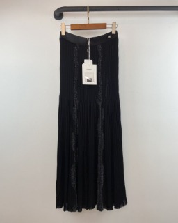 주름진 시원한 블랙 여성 롱스커트   C. Pleated Cool Black Women&#039;s Long Skirt