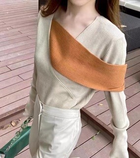 여성 오픈숄더 긴팔 니트   Women&#039;s Open Shoulder Long-Sleeved Knit
