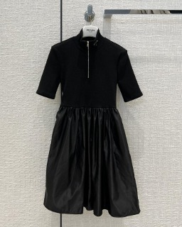 여성 시크한 디자인 블랙 반팔 미니원피스   Women&#039;s chic design black short-sleeved mini dress