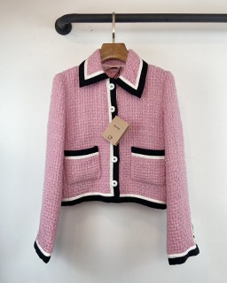 블랙 컬러 라인 포인트 핑크 자켓   Black color line highlight pink jacket