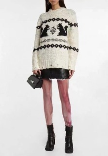 여성 가을 겨울용 아이보리 니트   Women&#039;s Ivory Knitwear for Fall and Winter