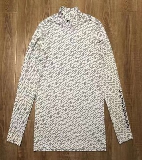 패턴무늬 긴팔 티셔츠  patterned long-sleeve T-shirt