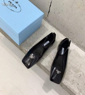 세련된 블랙 사각 구두  stylish black square shoes
