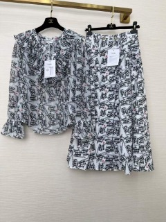 여성 프릴 블라우스 스커트 세트  women&#039;s frill blouse skirt set