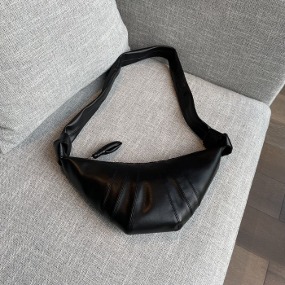 크루아상 레더 크로스백  Croissant Leather Cross Bag