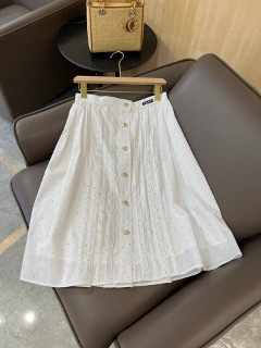 화이트 롱스커트  White long skirt