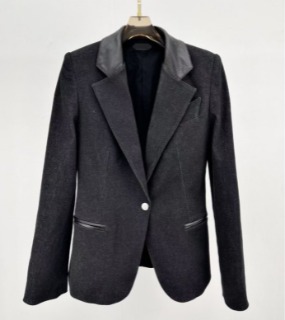 레더 데님 슈트 자켓    T. Leather denim suit jacket.