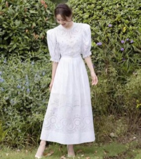 화이트 자수 스켈레톤 네일 비즈 버블 슬리브 원피스    ﻿ S. White embroidered skeleton nail beads bubble sleeve dress
