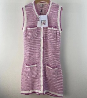 핑크 버튼 조끼 트위드 드레스    ﻿   C. Pink button vest tweed dress