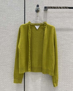 봄/여름 부드러운 재질 자수 가디건   B. Spring/Summer Soft-Material Embroidered Cardigan