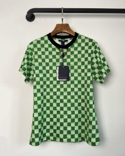 동일한 패턴 디자인 그린 반팔티셔츠    L. Same pattern design green short-sleeved shirt