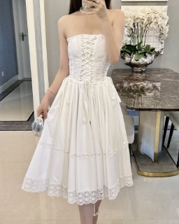 여성스러운 화이트 웨딩드레스풍 원피스   Feminine white wedding dress
