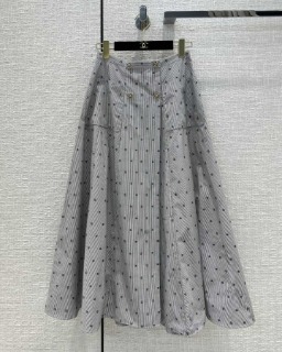 도트 패턴 무늬 디자인 롱스커트    C. Dot Patterned Design Long Skirt