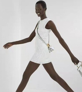 블랙 앤 화이트 슬림 니트 투피스 원피스   F. Black and White Slim Knit Two-Piece Dress