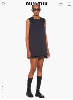 여성 심플 블랙 치노 미니 원피스    M. Women&#039;s Simple Black Chino Mini Dress