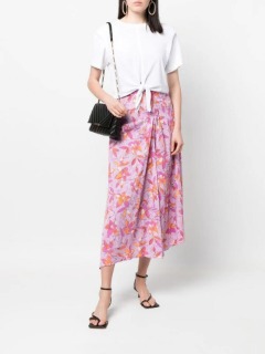 여성스러운 플로럴 프린트 스커트   I. a feminine floral print skirt