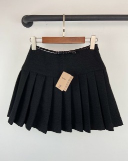 여성 블랙 컬러 미니스커트  Women&#039;s Black Color Mini Skirt