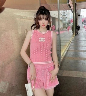 여성 귀여운 핑크 민소매 니트   C. Female cute pink sleeveless knitwear