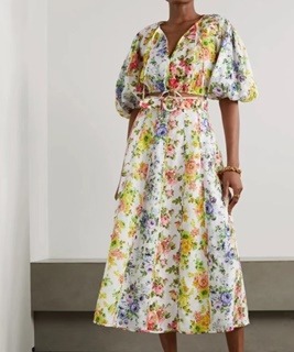 여성 화려한 꽃무늬 V넥 퍼프소매 블라우스 앤 롱스커트 세트   Women&#039;s colorful flower-patterned V-neck puff-sleeved blouse and long skirt set