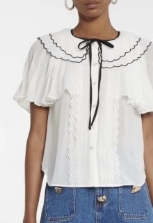 우아한 리본장식 프릴 블라우스   an elegant ribbon-decorated frill blouse