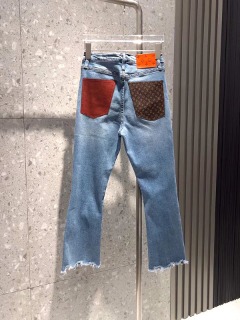 뒷주머니 포인트 디자인 청팬츠   Back Pocket Point Design Jean Pants