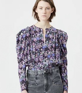 세련된 꽃무늬 긴소매 블라우스   stylish flower-patterned long-sleeve blouse
