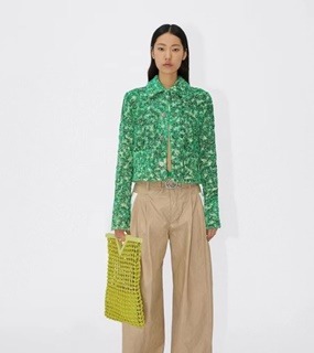 여성 그린 컬러 긴소매 자켓   women&#039;s green long-sleeved jacket
