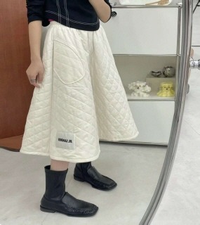 아이보리 누빔로고 스커트  Ivory Quilted Logo Skirt