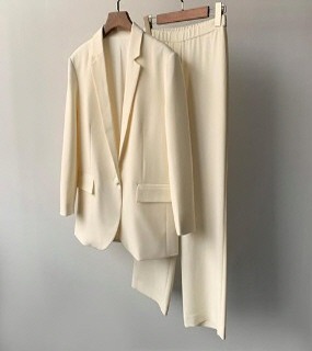 세련된 아이보리 자켓 &amp; 바지 set  sophisticated ivory jacket &amp; pants set