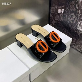 고급스러운 슬리퍼  luxurious slippers