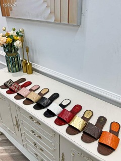 가죽 패션 디자인 슬리퍼  leather fashion design slippers