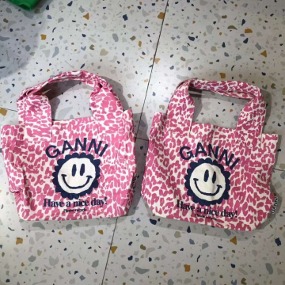핑크 스마일백  Pink smile bag.