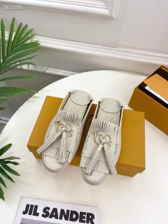 프릴 디자인 슬리퍼  frill-designed slippers