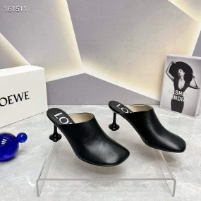 여성 세련된 디자인 구두  women&#039;s sophisticated design shoes