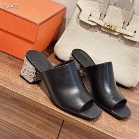 실버 디자인 굽 하이힐   Silver design heel high heels